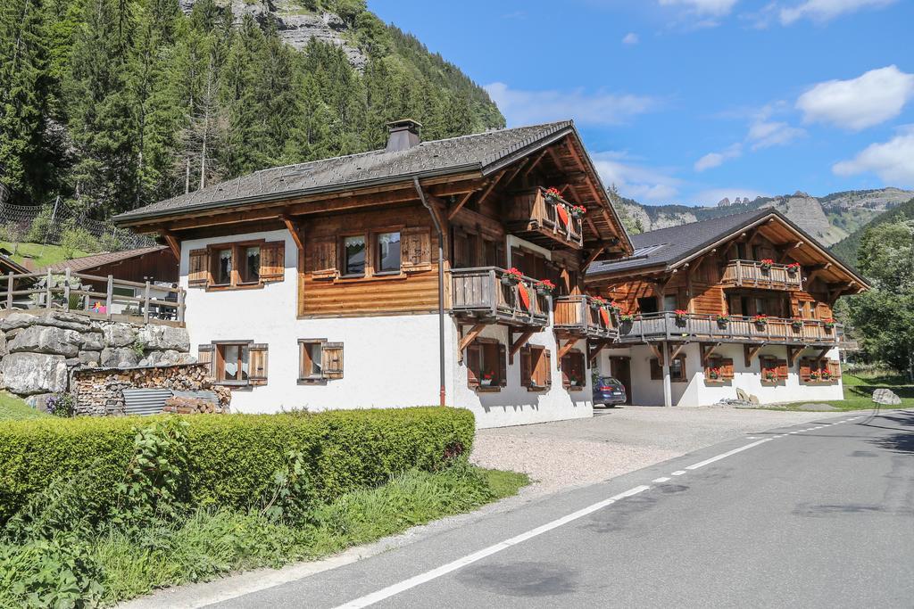 Bed And Breakfast Chalet Manava Морзин Екстериор снимка